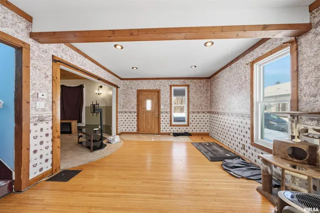 $99,900 | 412 West Maple Street, Canton, IL 61520