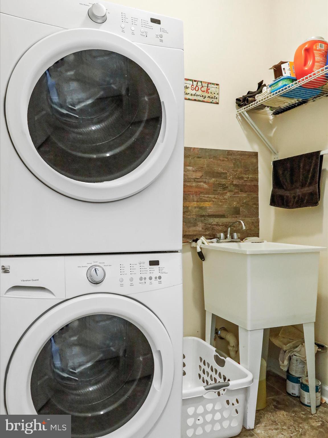 1241 North Fairfax Boulevard Ranson, WV 25438 - Photo 24 of 57 Laundry