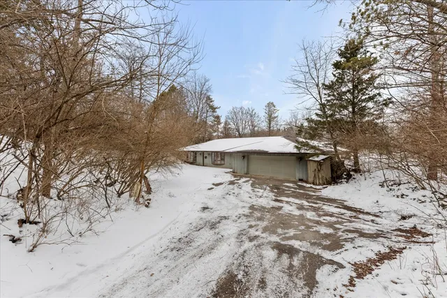 $335,000 | 382 B County Road 2600 North, Mahomet, IL 61853