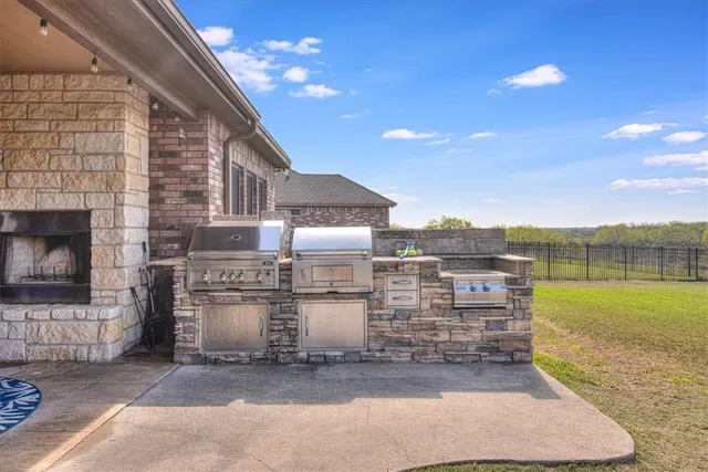 $699,900 | 8225 Taylors Way Court, Corpus Christi, TX 78414