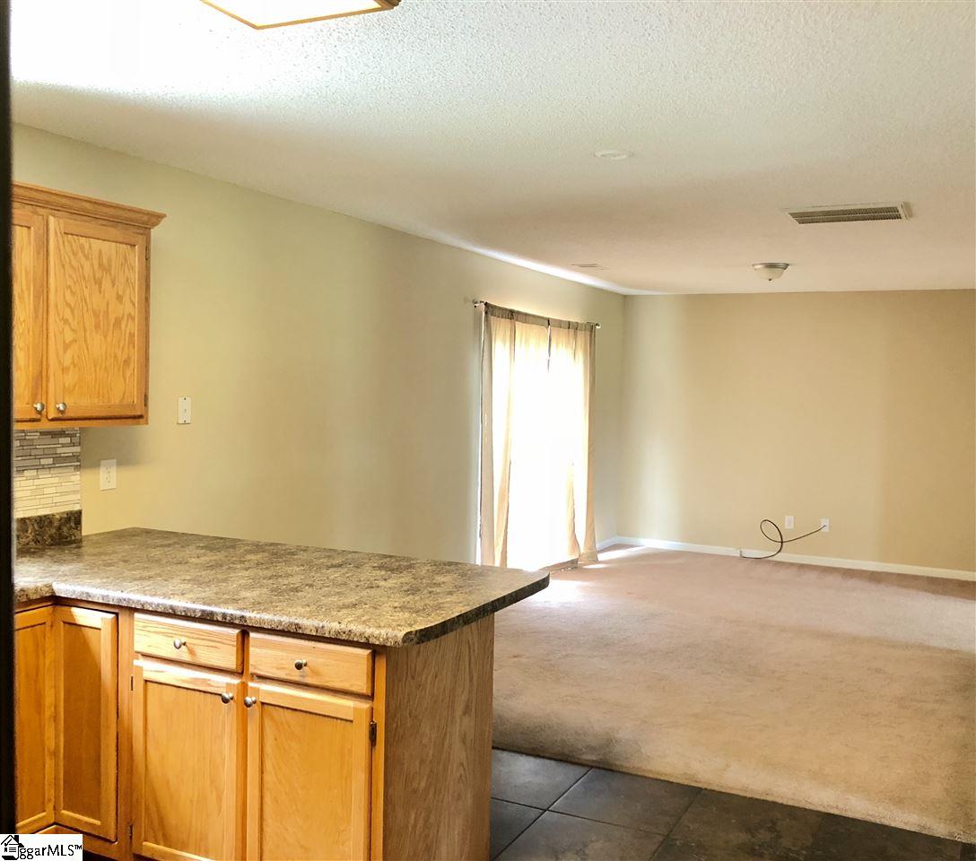 92 Twin Valley Road Duncan, SC 29334 - Photo 3 of 10