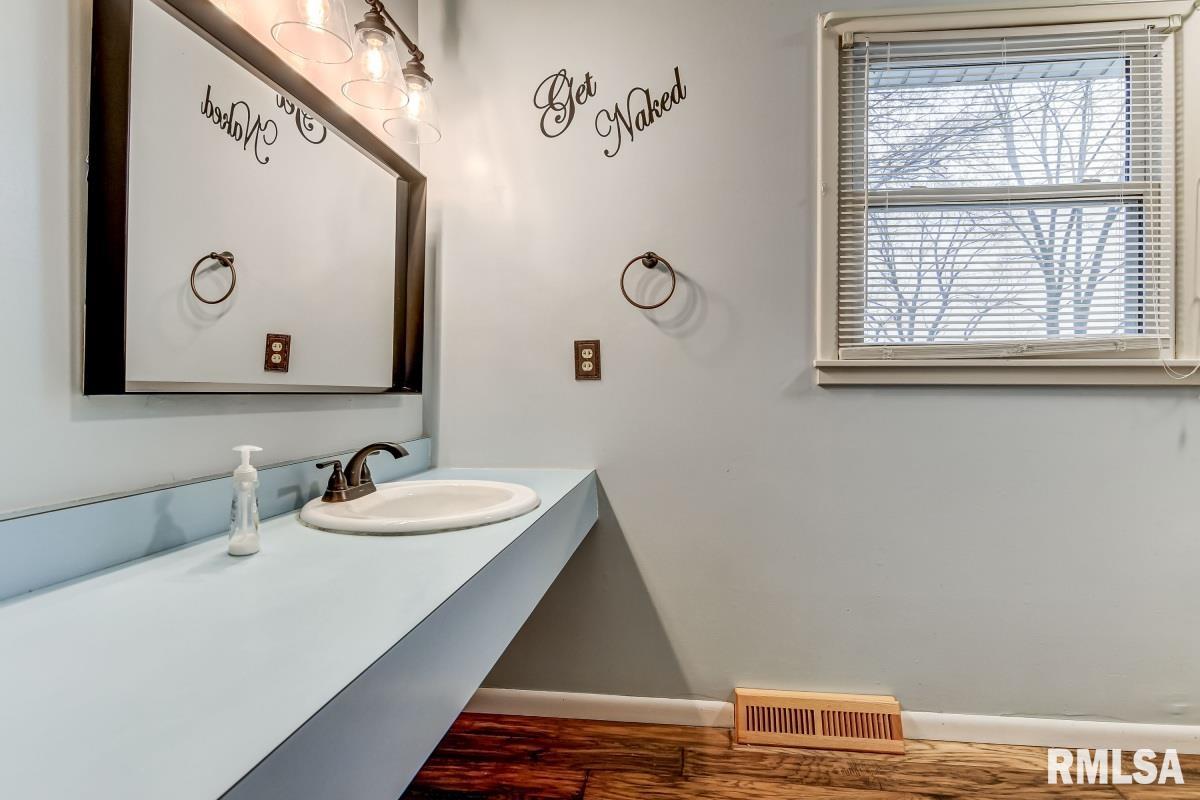 48 Villanova Drive Springfield, IL 62703 - Photo 19 of 28 Gallery Image 19