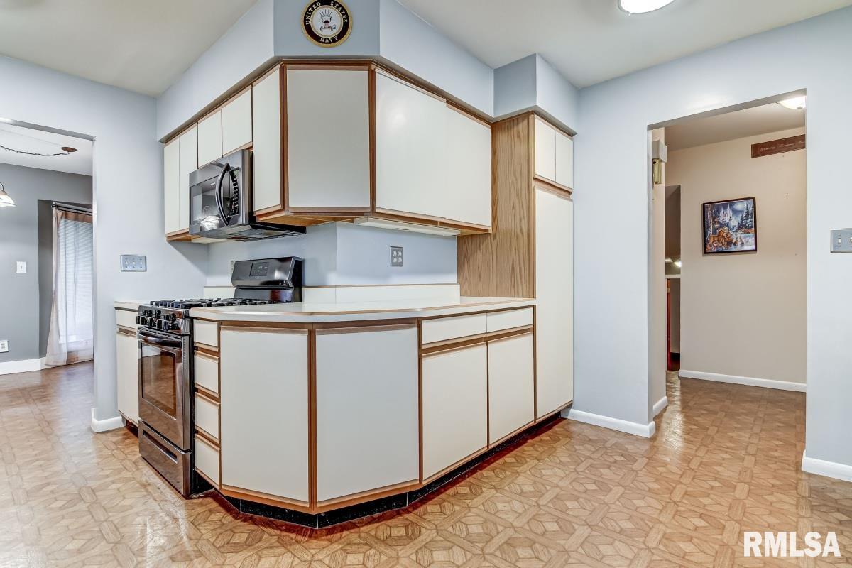 48 Villanova Drive Springfield, IL 62703 - Photo 9 of 28 Gallery Image 9
