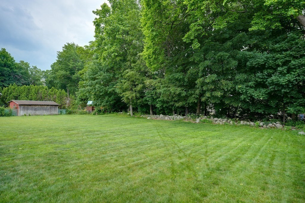 88 Edgewood Road Shrewsbury, MA 01545 - Photo 18 of 23 Gallery Image 18