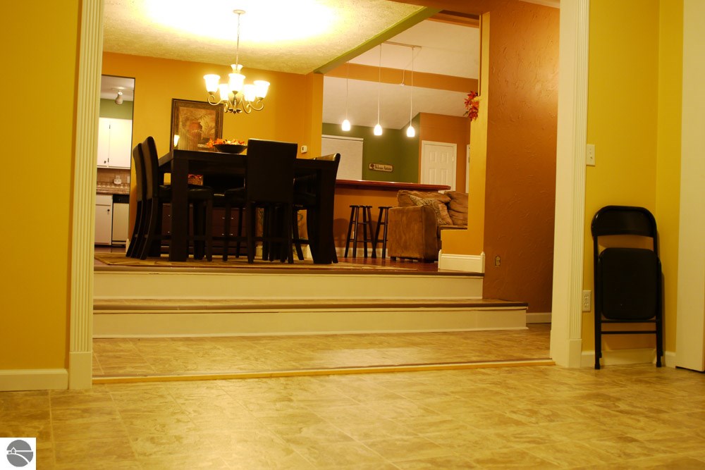 155 North Estates Road Gaylord, MI 49735 - Photo 13 of 25 1778121-12.JPG