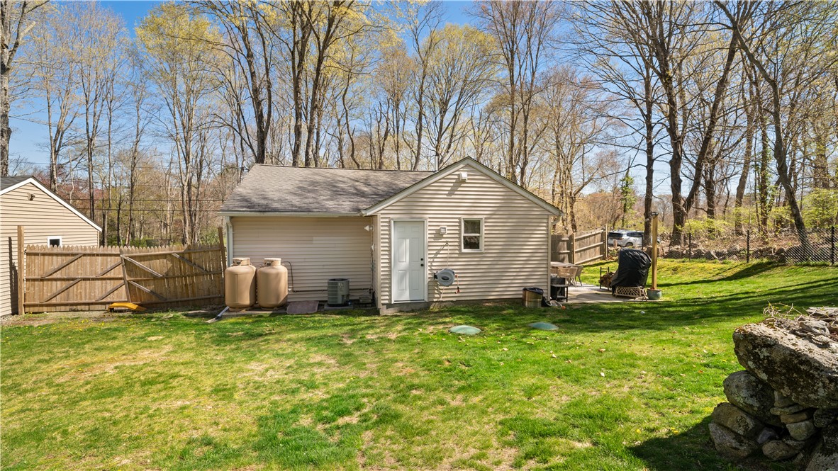410 Field Hill Road Scituate, RI 02815 - Photo 28 of 38