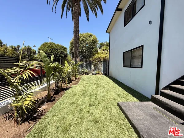 $4,600 | 540 Indiana Avenue, Unit 4, Venice, CA 90291