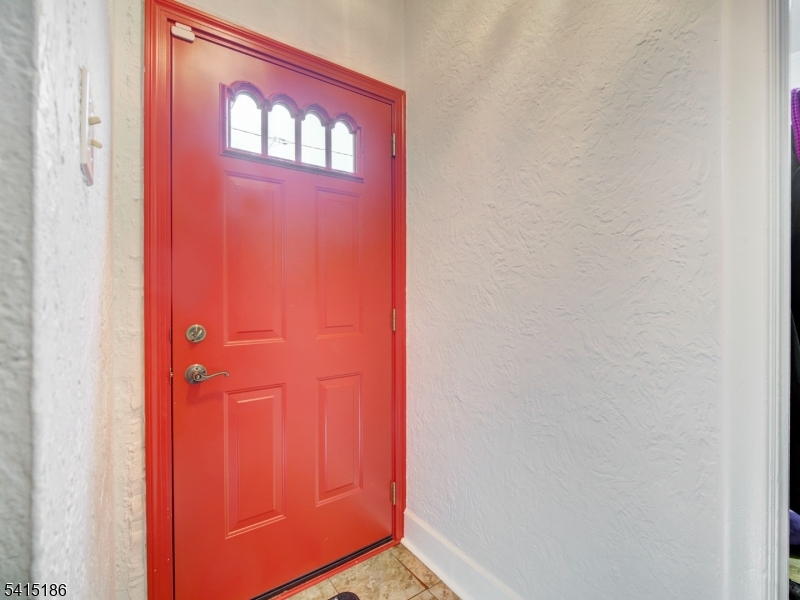 2047 Gless Avenue Union, NJ 07083 - Photo 2 of 25