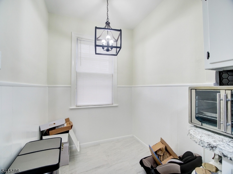 2047 Gless Avenue Union, NJ 07083 - Photo 8 of 25