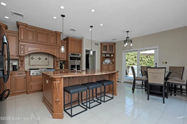 $1,999,999 | Undisclosed Address | Tottenville