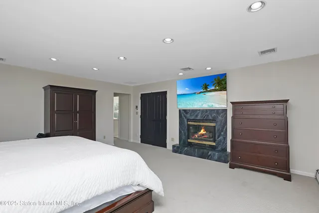 $1,999,999 | Undisclosed Address | Tottenville