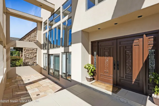 $1,999,999 | Undisclosed Address | Tottenville