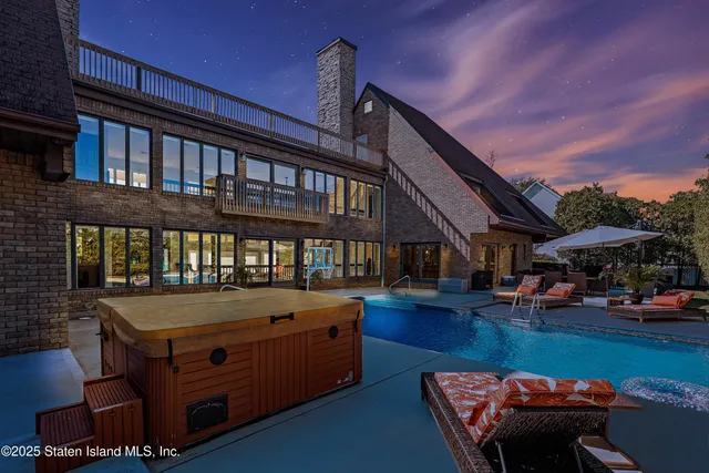 $1,999,999 | Undisclosed Address | Tottenville