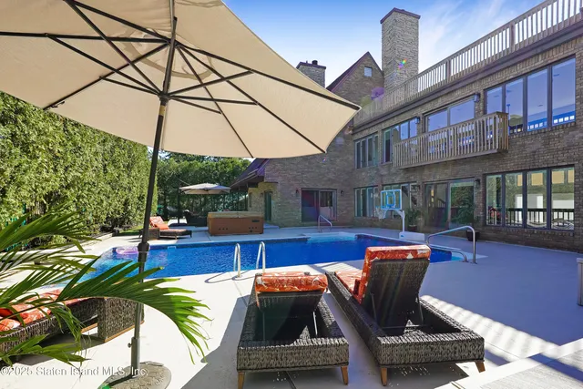 $1,999,999 | Undisclosed Address | Tottenville