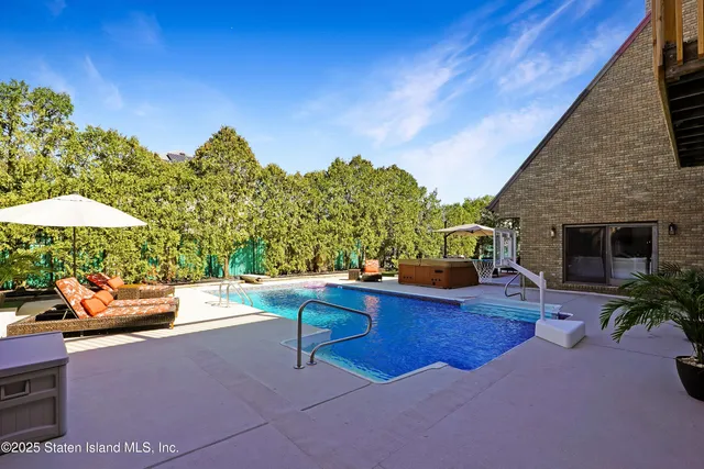 $1,999,999 | Undisclosed Address | Tottenville