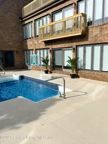 $1,999,999 | Undisclosed Address | Tottenville