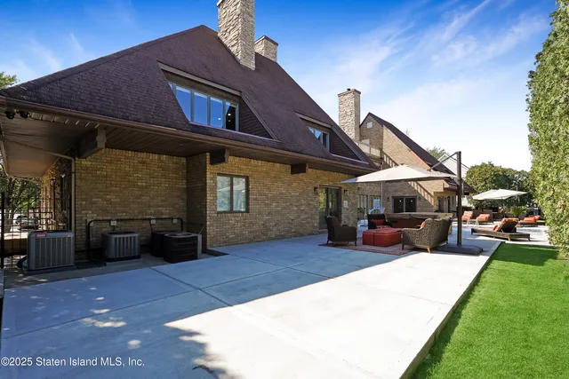 $1,999,999 | Undisclosed Address | Tottenville