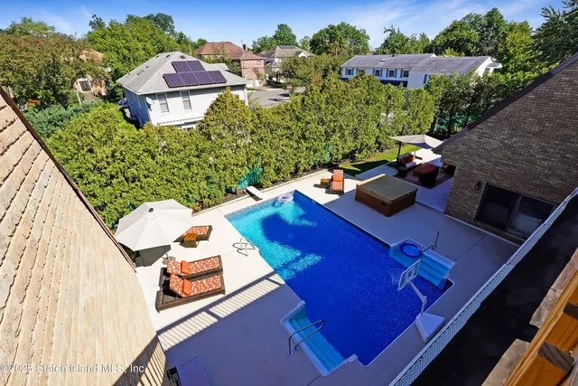 $1,999,999 | Undisclosed Address | Tottenville