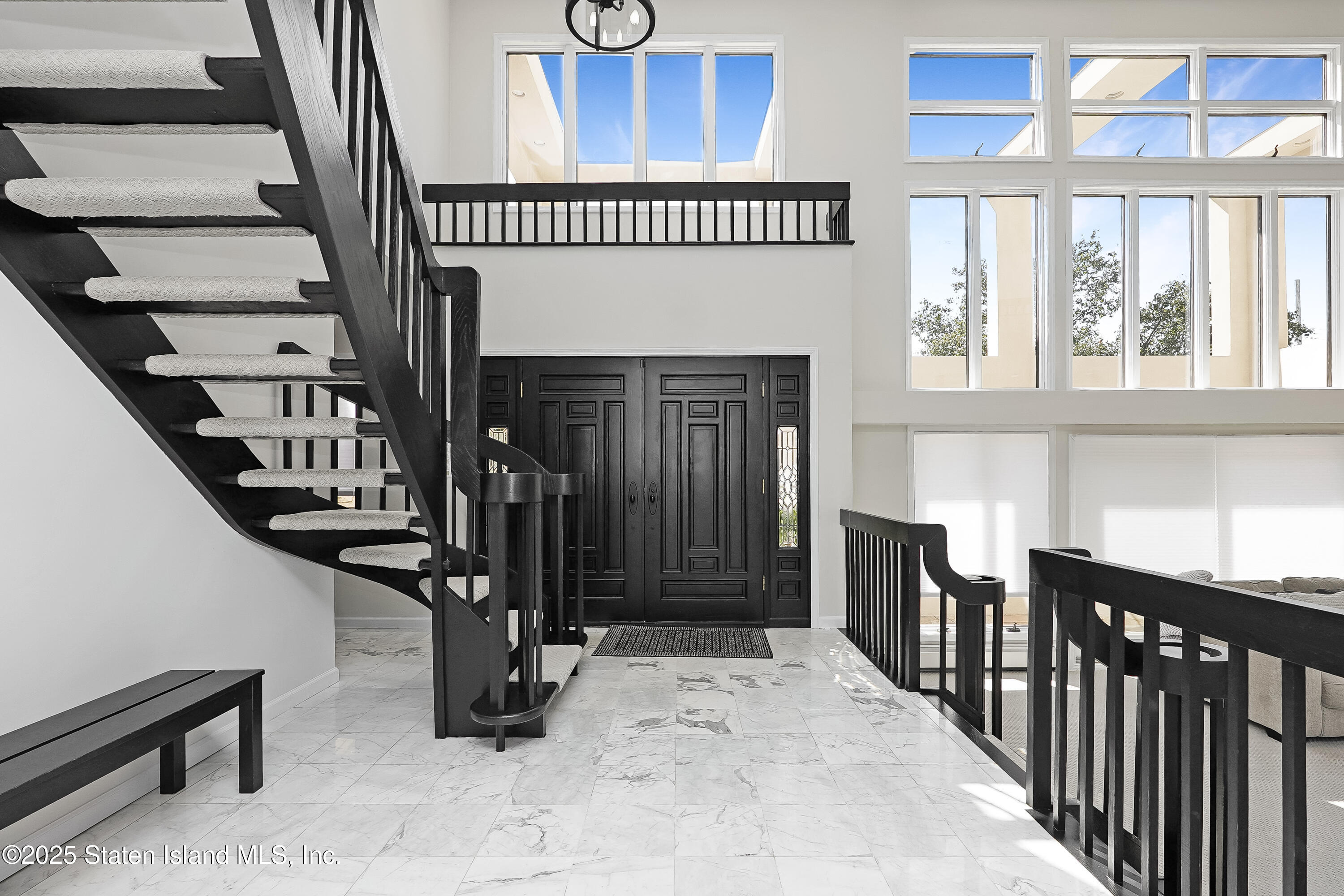 Undisclosed Address Staten Island, NY 10307 - Photo 7 of 72 (7) ENTRY FOYER