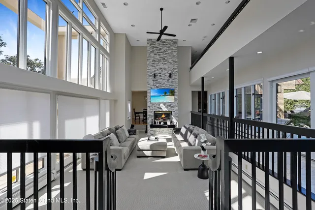 $1,999,999 | Undisclosed Address | Tottenville