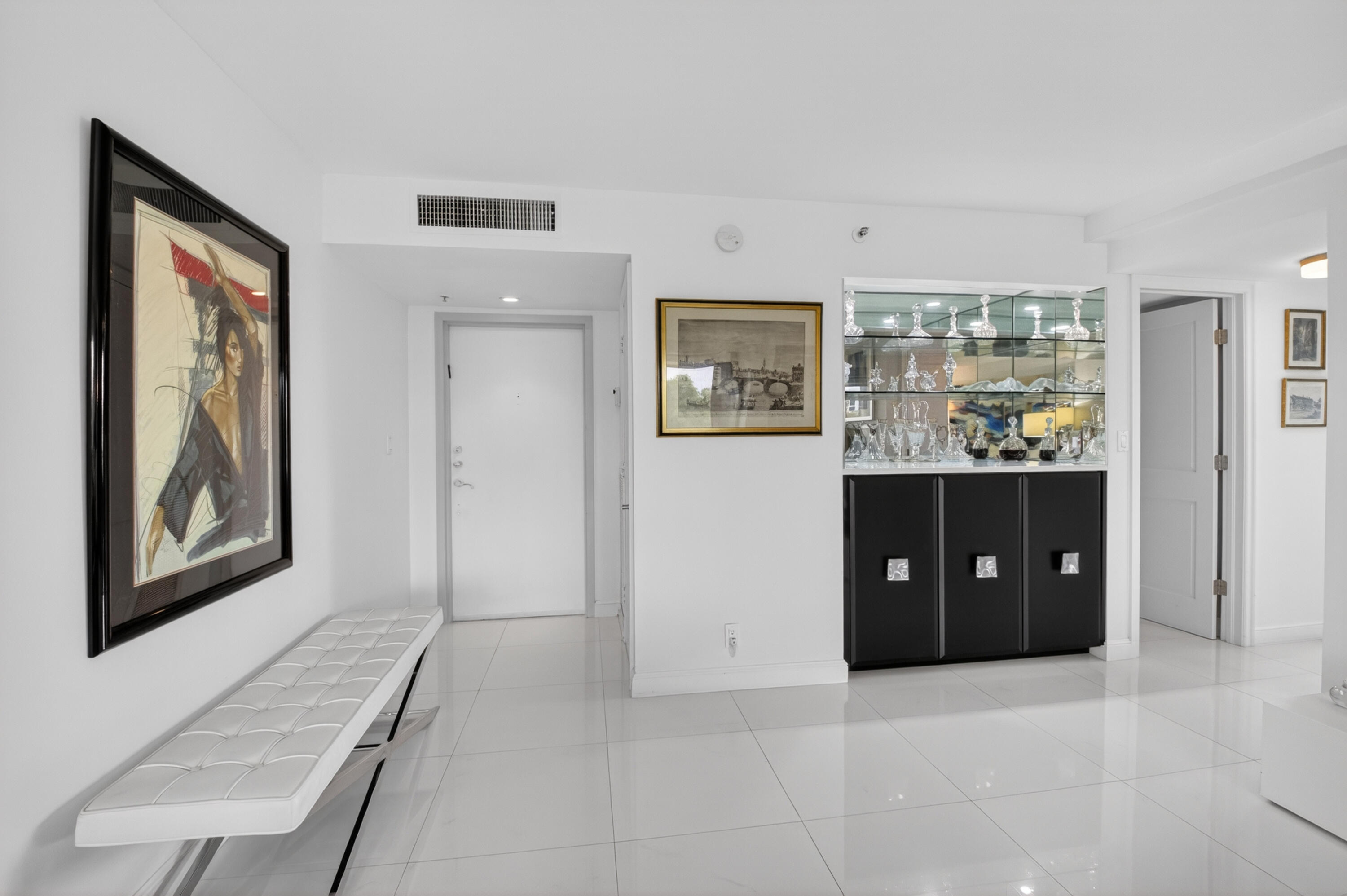 7738 Lakeside Boulevard, Unit 334 Boca Raton, FL 33434 - Photo 6 of 61 ENTRYWAY