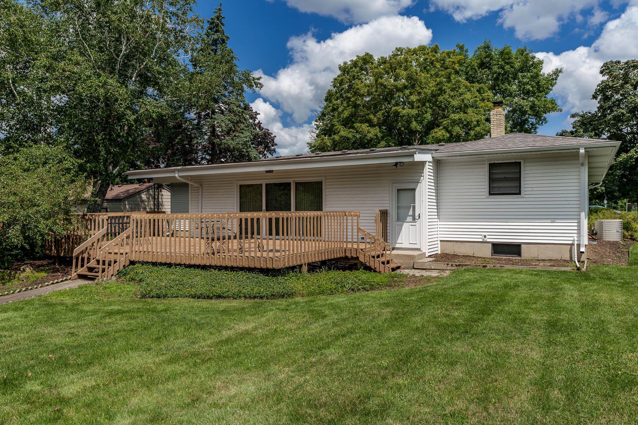 5963 Guilford Road Rockford, IL 61107 - Photo 4 of 60 Gallery Image 4