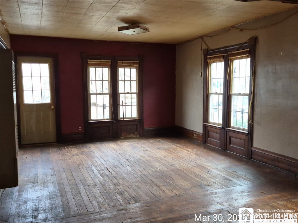 10 Terrace Place Jamestown, NY 14701 - Photo 14 of 26 Spacious living room dining combo upstairs apt.