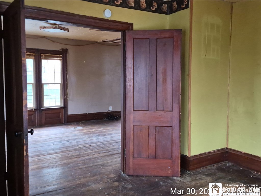 10 Terrace Place Jamestown, NY 14701 - Photo 18 of 26 Original woodwork and doors on bedroom I