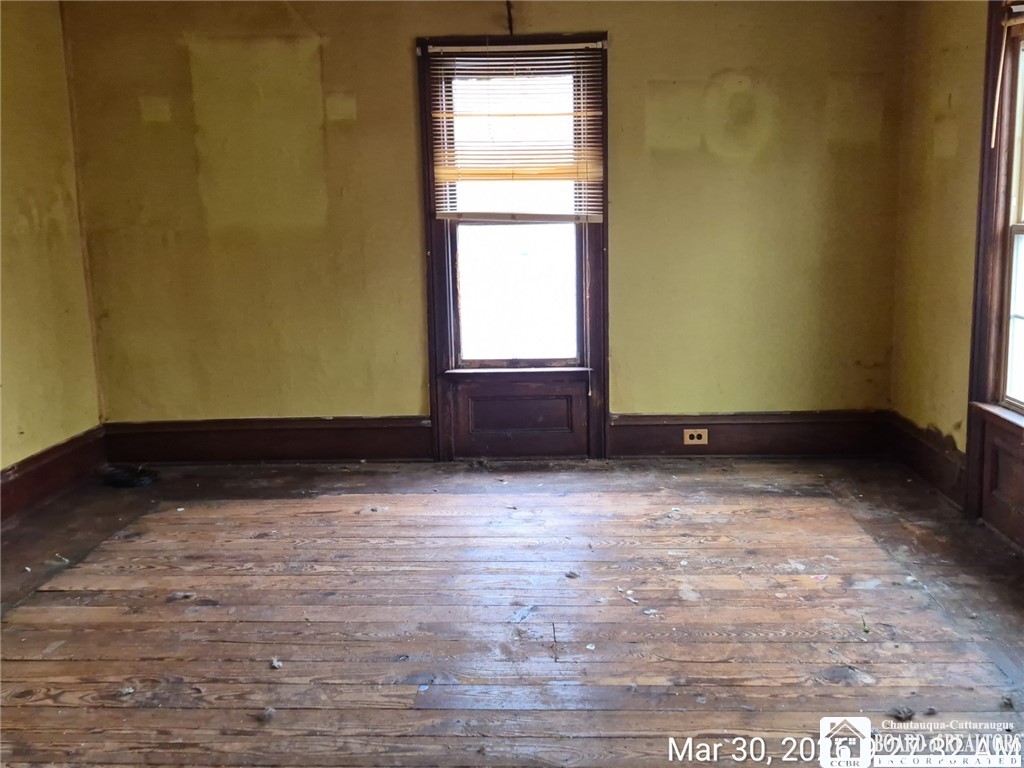 10 Terrace Place Jamestown, NY 14701 - Photo 19 of 26 Large Bedroom I Upstairs apartment