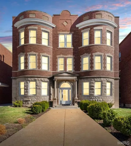 $229,000 | 4319 Lindell Boulevard, Unit A, St. Louis, MO 63108