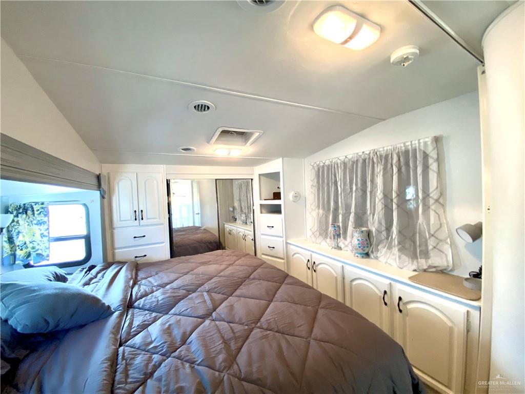 261 Ash Street Mission, TX 78572 - Photo 15 of 22