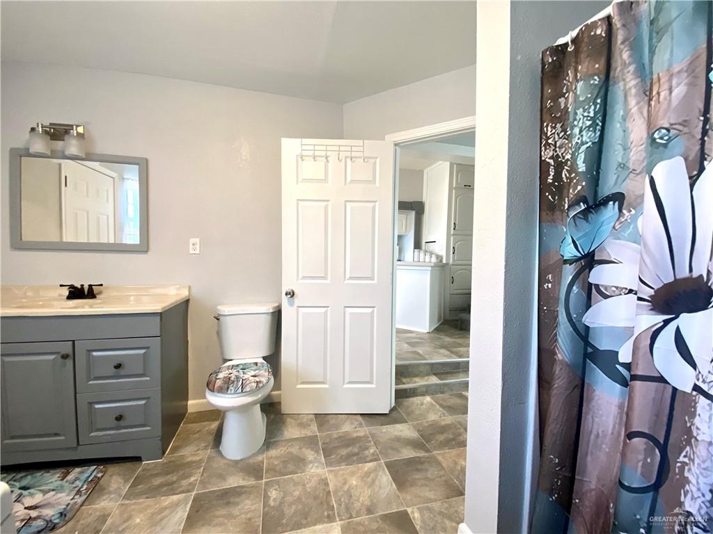 261 Ash Street Mission, TX 78572 - Photo 7 of 22