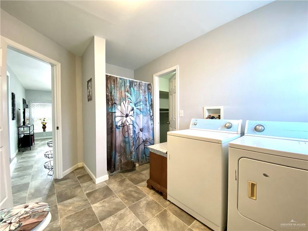 261 Ash Street Mission, TX 78572 - Photo 8 of 22