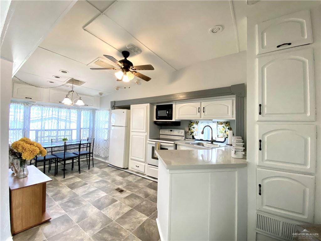 261 Ash Street Mission, TX 78572 - Photo 9 of 22