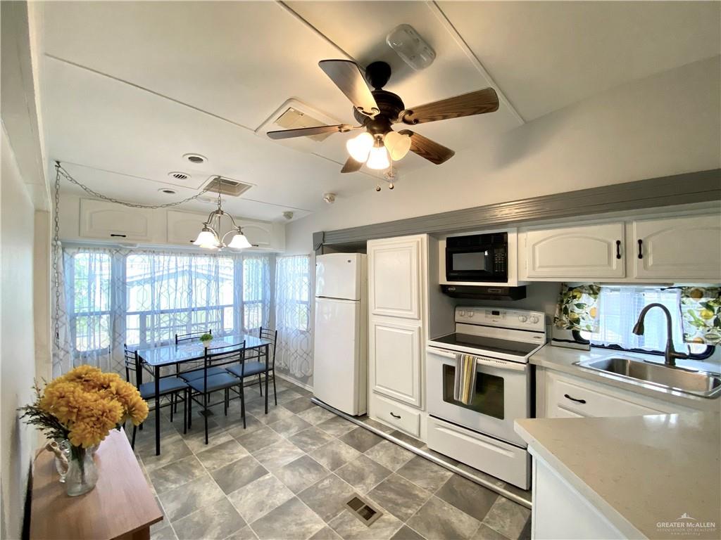 261 Ash Street Mission, TX 78572 - Photo 10 of 22