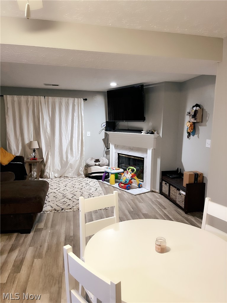 4750 Oak Point Road, Unit 306 Lorain, OH 44053 - Photo 4 of 15 Gallery Image 4