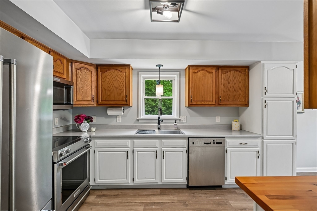 65 South Row Road Lunenburg, MA 01462 - Photo 13 of 41