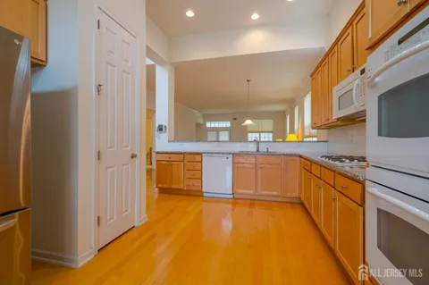 $649,900 | 37 Andover Drive, Kendall Park, NJ 08824