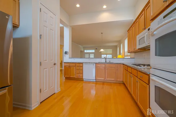 $649,900 | 37 Andover Drive, Kendall Park, NJ 08824