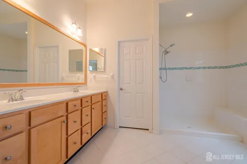 $649,900 | 37 Andover Drive, Kendall Park, NJ 08824