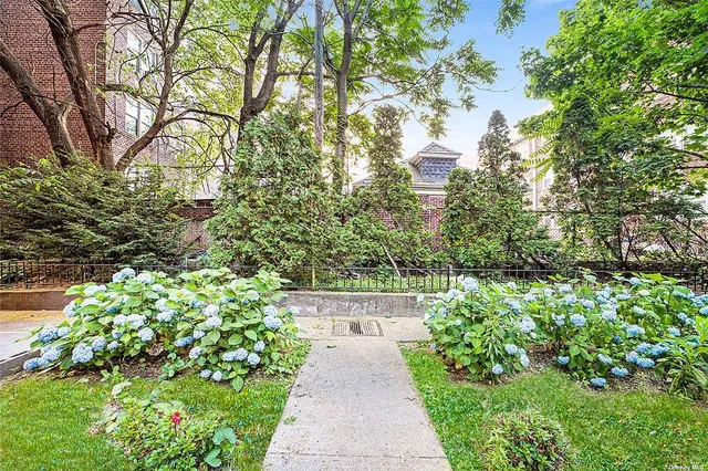 a view of statue in the garden