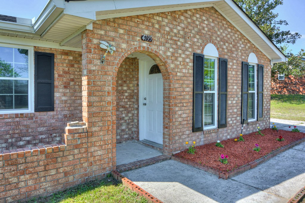 4195 Kevin Road Hephzibah, GA 30815 - Photo 5 of 26 Gallery Image 5