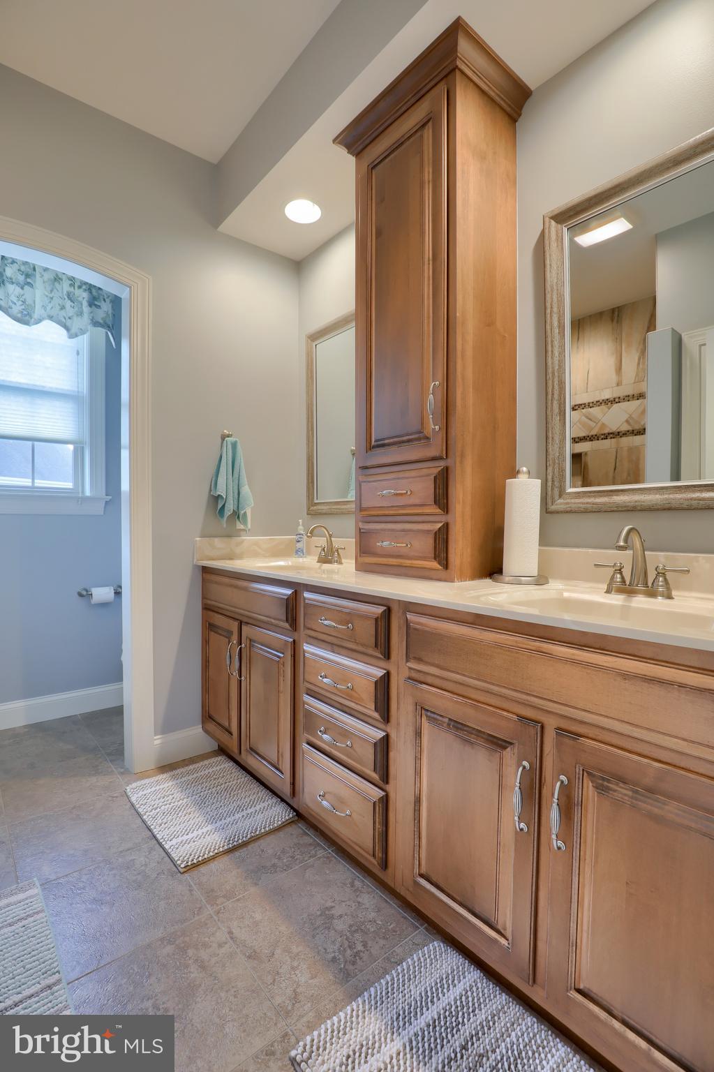 601 Belgian Way Lititz, PA 17543 - Photo 16 of 32