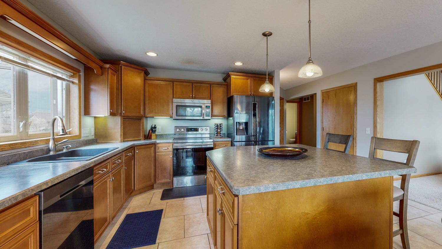 1538 Redwood Lane Southwest Rochester, MN 55902 - Photo 12 of 42 Gallery Image 12