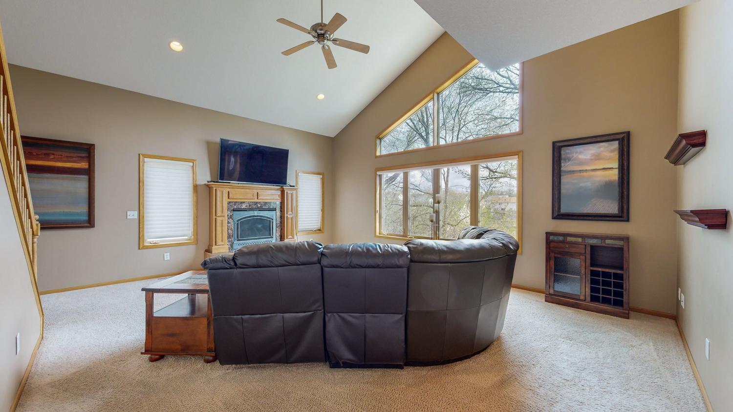 1538 Redwood Lane Southwest Rochester, MN 55902 - Photo 6 of 42 Gallery Image 6