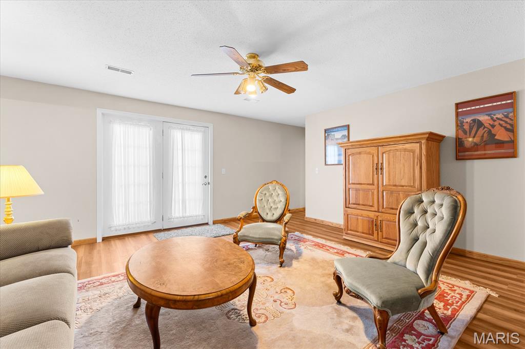 1063 Oxford Hill Road O'Fallon, IL 62269 - Photo 32 of 60