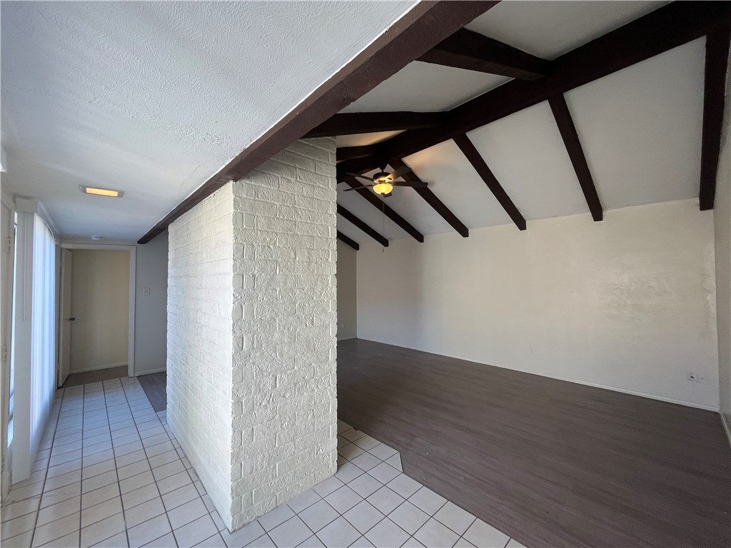 5002 Wingfoot Lane, Unit A Corpus Christi, TX 78413 - Photo 6 of 25 a view of entryway