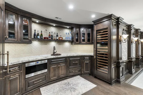 $3,995,000 | 1560 Hunter Drive, Wayzata, MN 55391