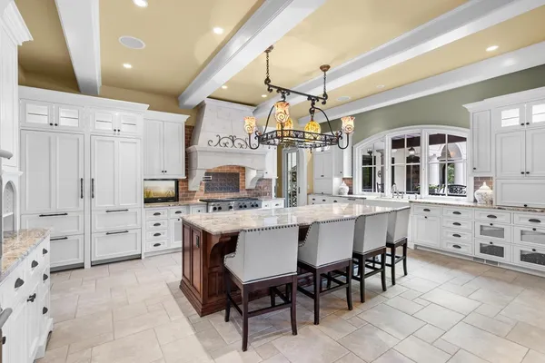 $3,995,000 | 1560 Hunter Drive, Wayzata, MN 55391