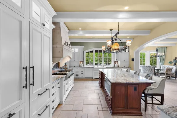 $3,995,000 | 1560 Hunter Drive, Wayzata, MN 55391